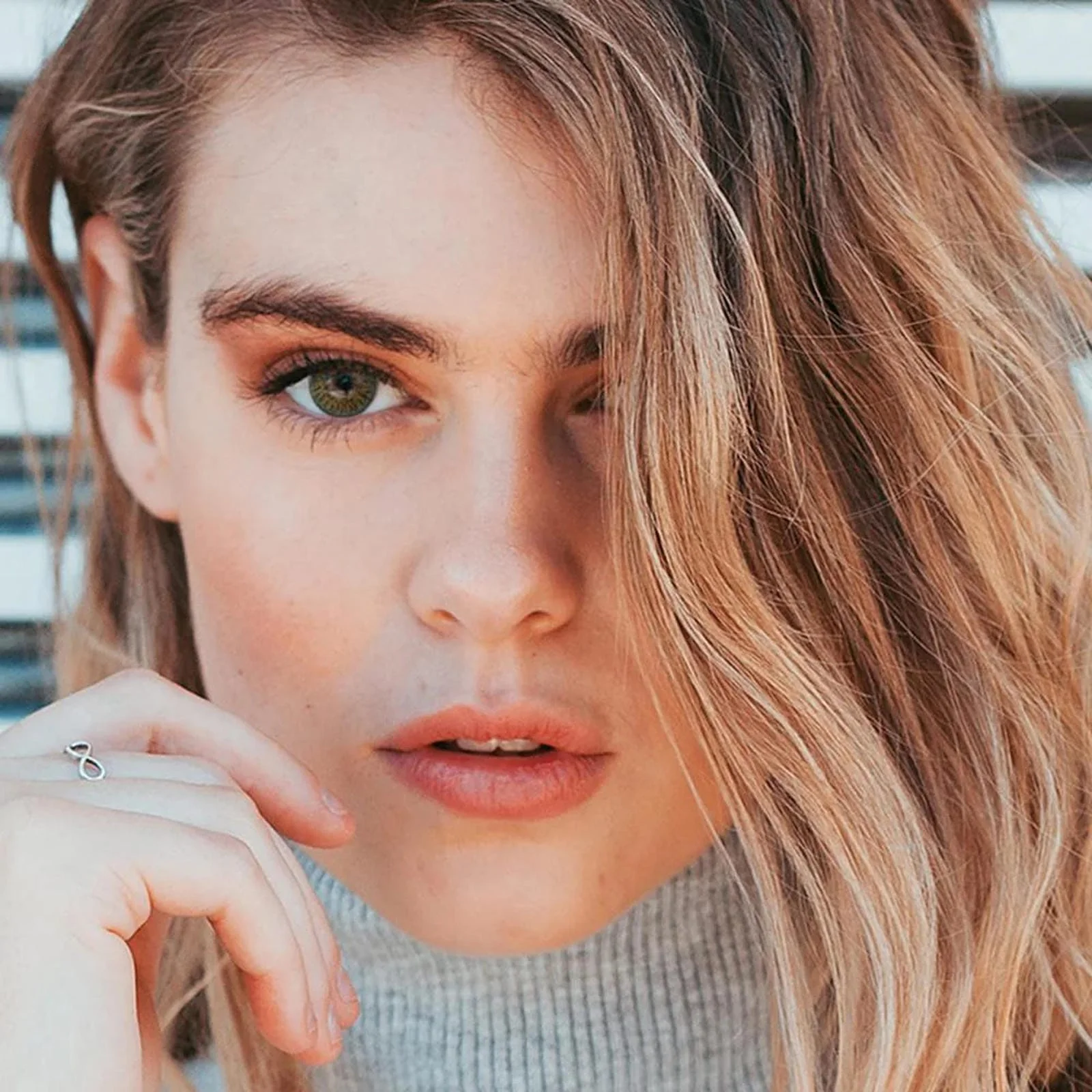 3 Tone Pure Hazel Coloured Contacts - Image 6