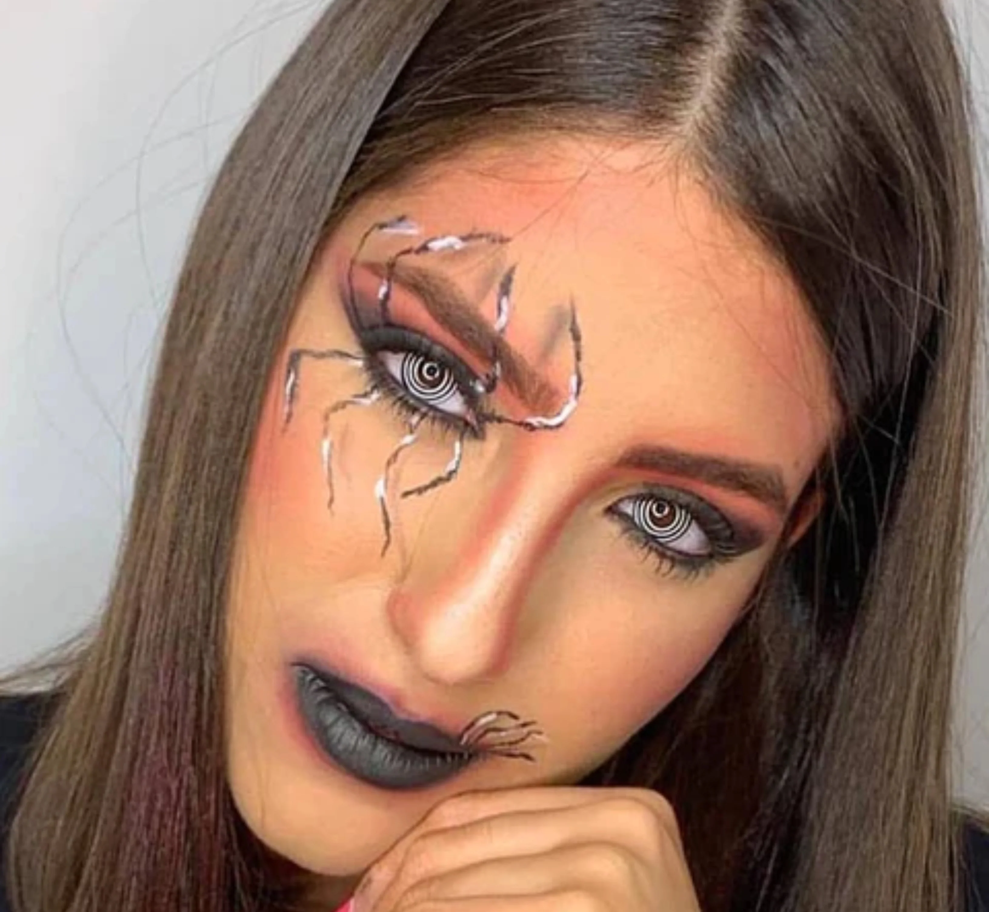 Black Spiral Halloween Contacts - Image 9