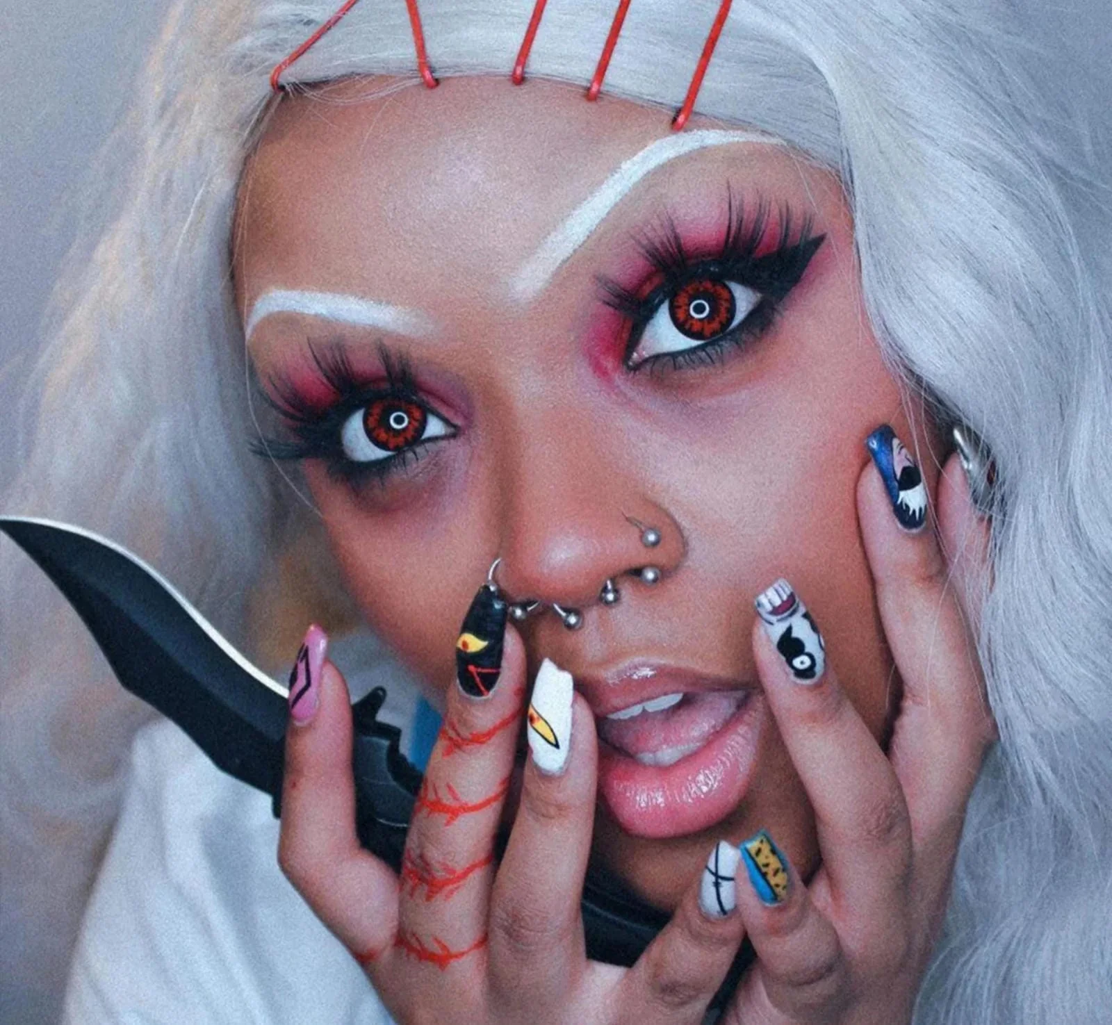 Glamor Red Halloween Contacts - Image 8